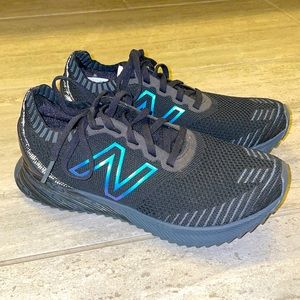 New Balance FuelCell Echo black/metallic